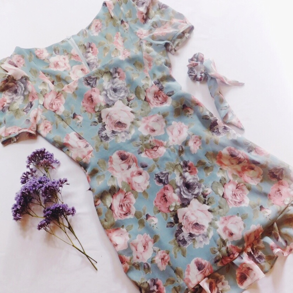 Floral Ruffle Dress with Puff Sleeves